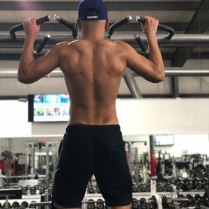 Meet your Posher, Eduardo